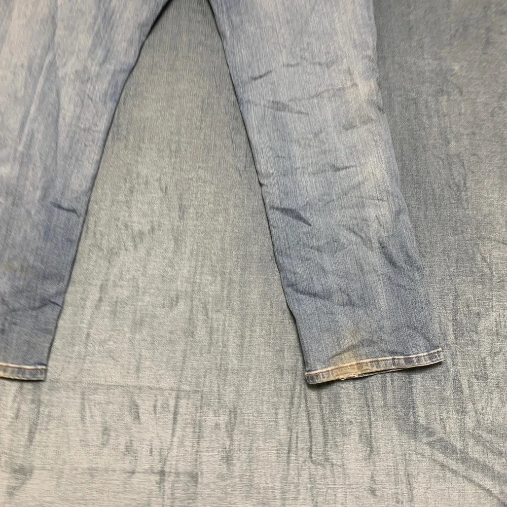 Levi's 541 Jeans Mens 38x30 Blue Denim Medium Wash Athletic Tapered Fit Outdoor